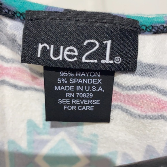 Short Sleeve T-Shirts - Picture 4 of 17